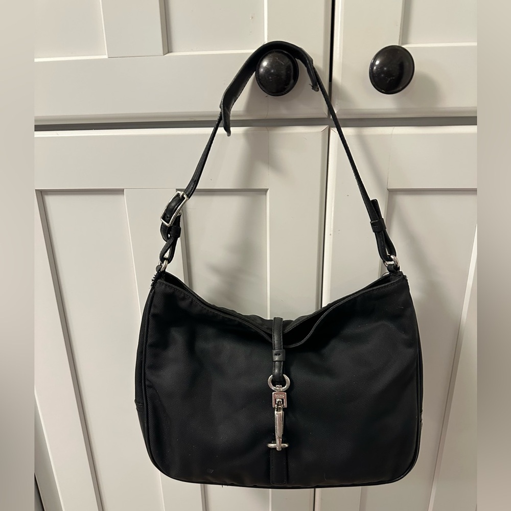 VINTAGE COACH PURRSE.  Black Canvas Leather Shoulder Purse.